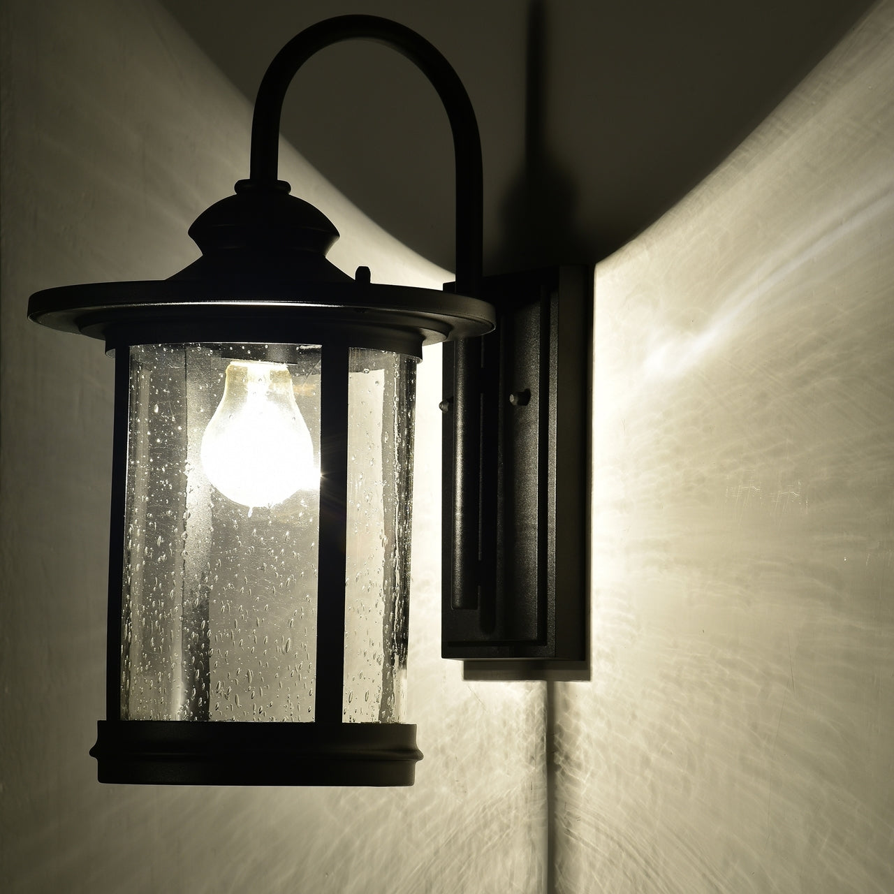 CH22026BK16-OD1 Outdoor Wall Sconce
